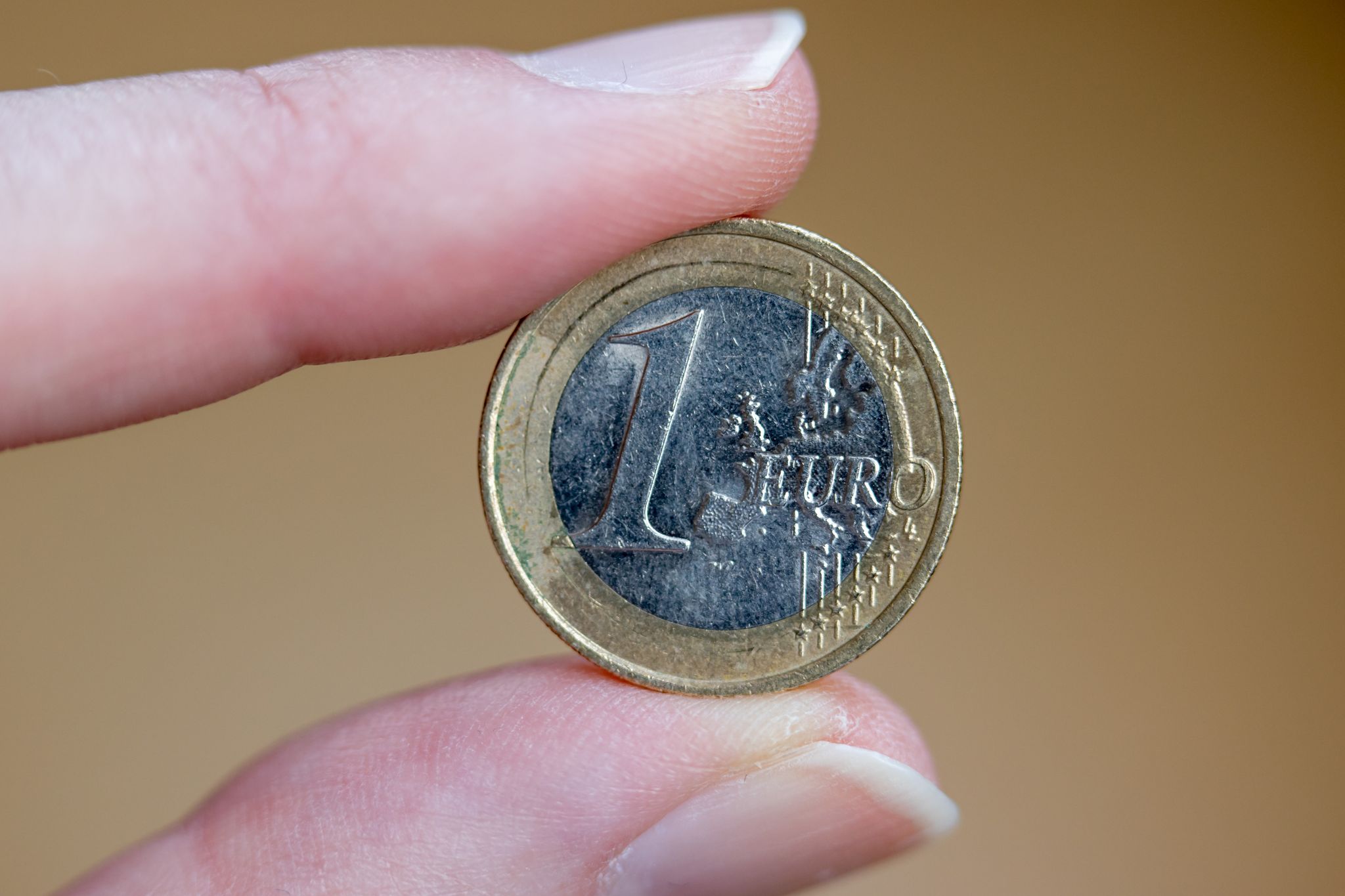Euro fällt zum US-Dollar auf 20-Jahrestief