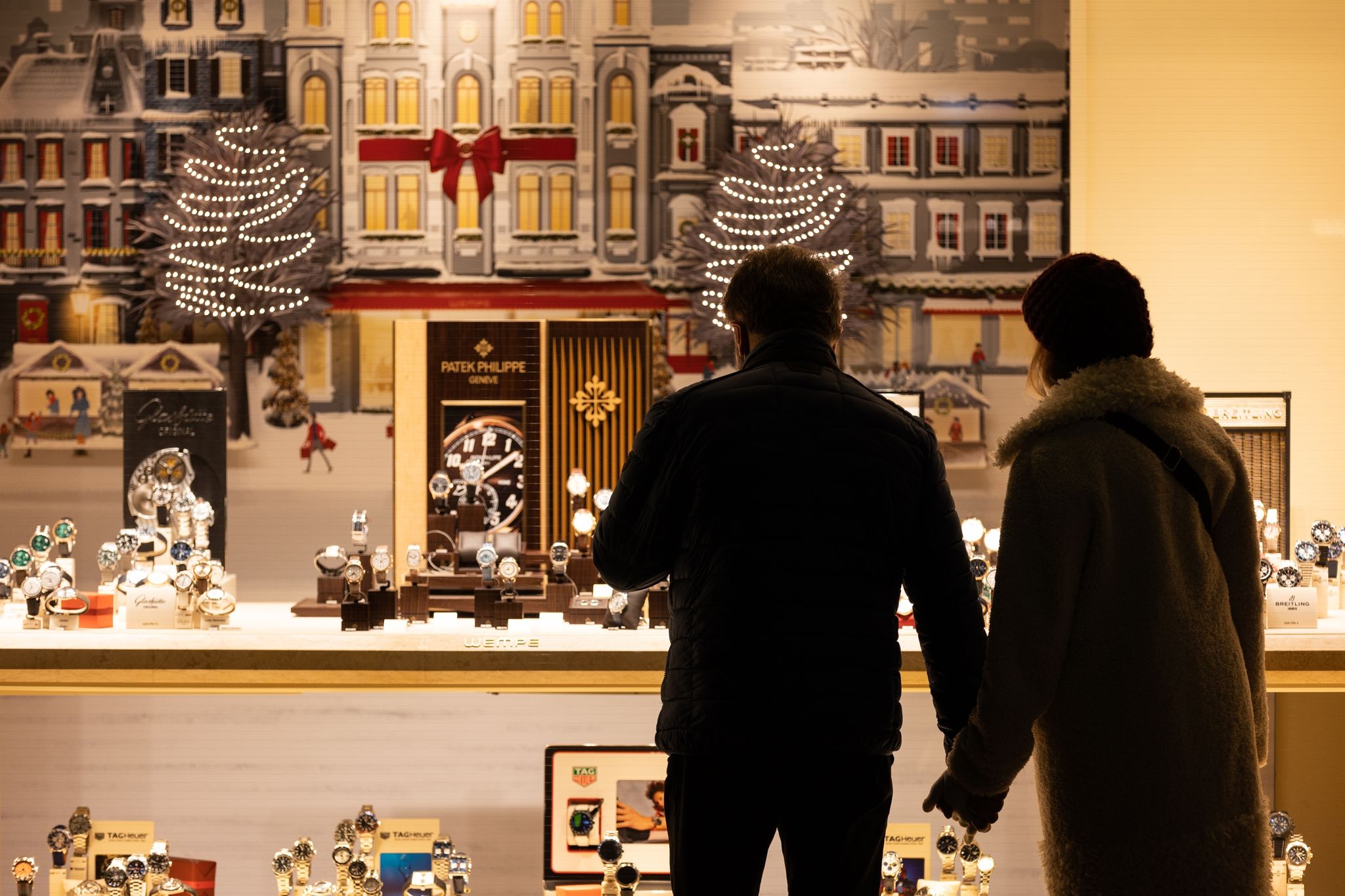 Umfrage: Verbraucher wollen beim Weihnachtsshopping sparen