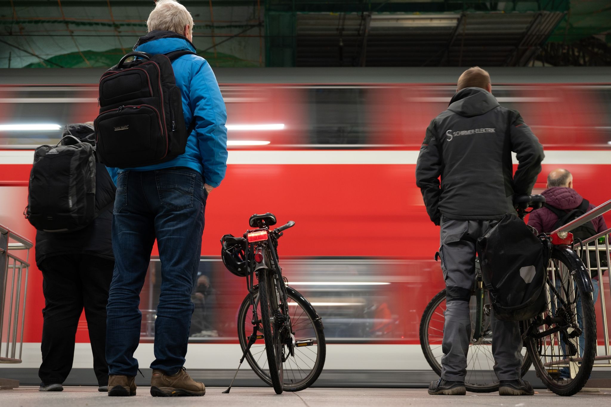 Kritik am geplanten 49-Euro-Ticket im Nahverkehr