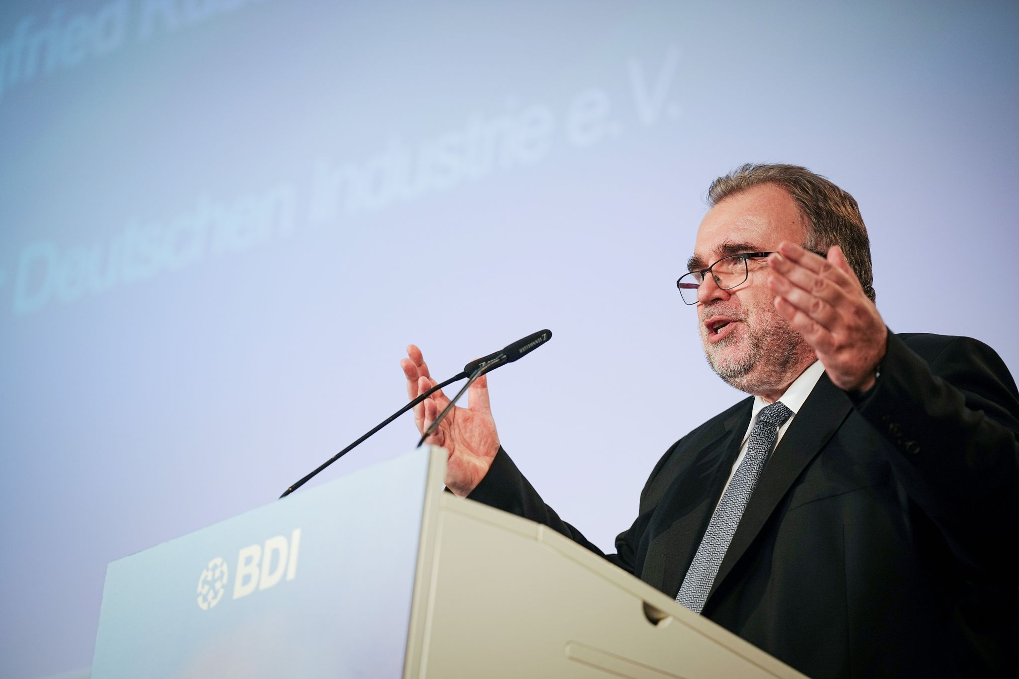 Industrie sieht große Abhängigkeit bei Rohstoffen