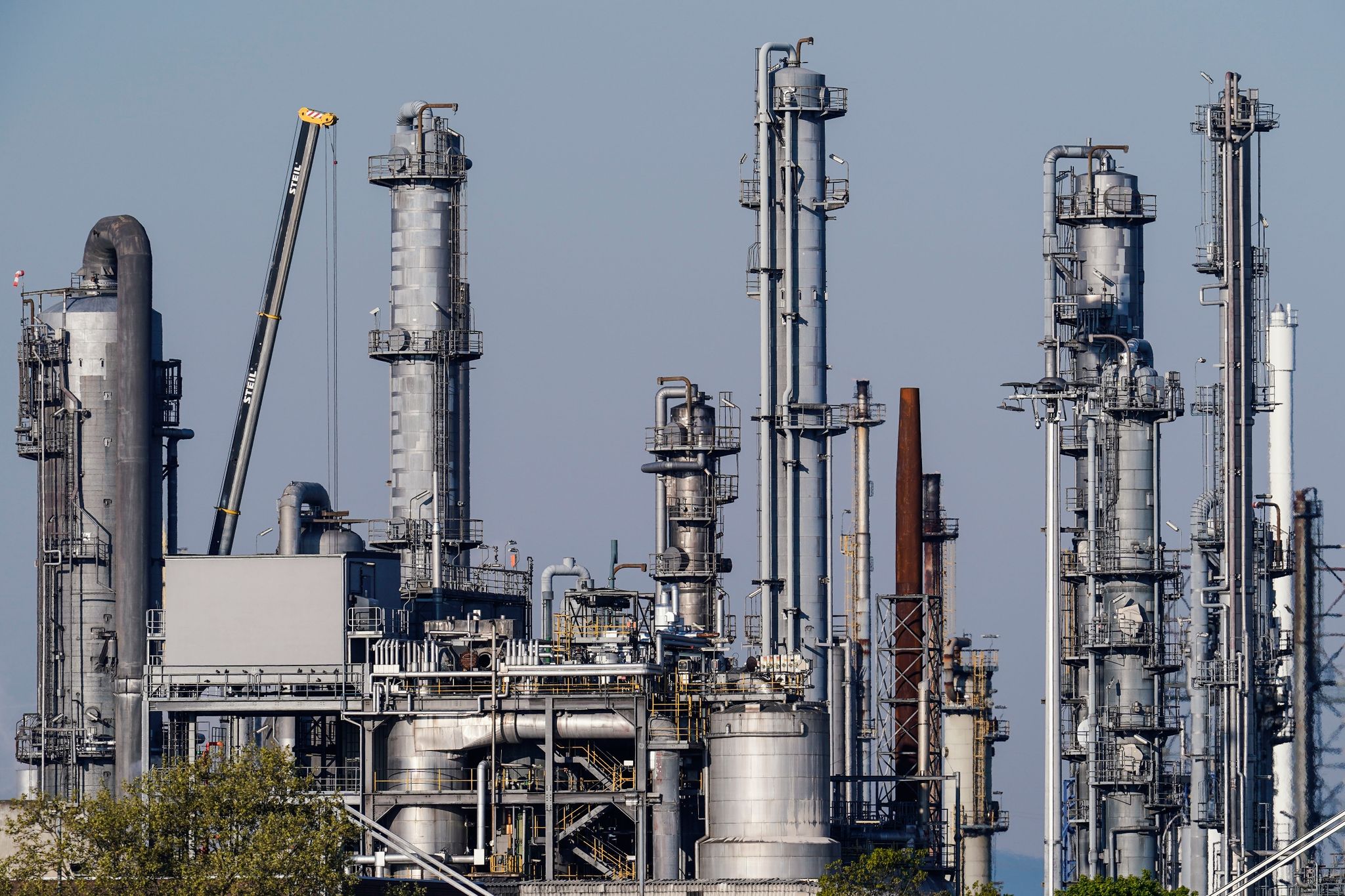 DIHK warnt wegen Energiekrise vor Produktionsstopps