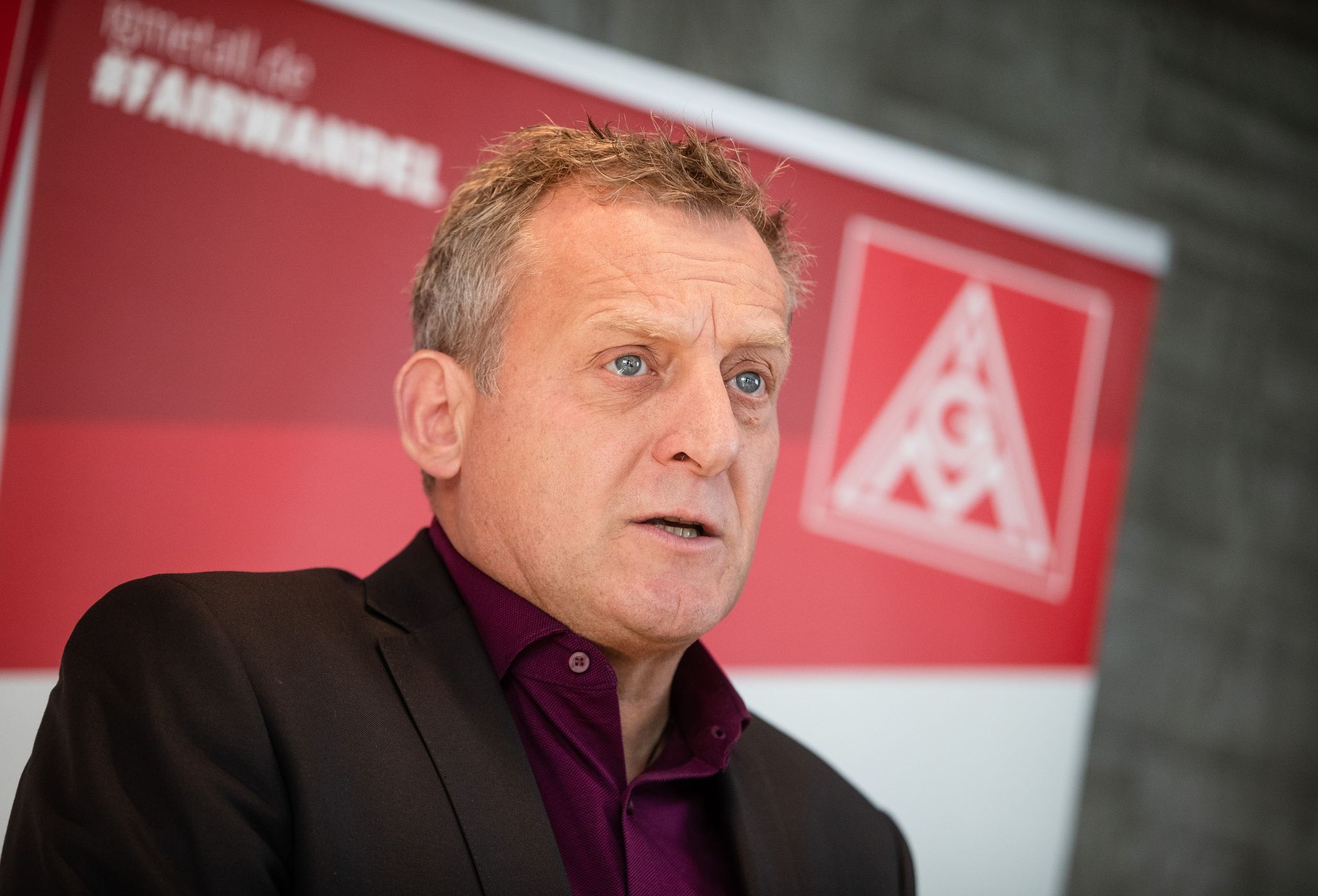 Reaktion auf Angebot: IG Metall ruft zu Warnstreiks auf