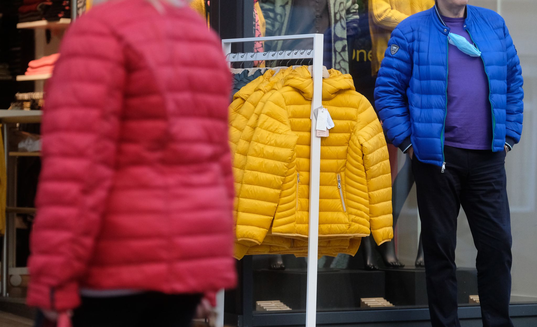 Umfrage: Der Preis wird auch beim Modekauf wichtiger