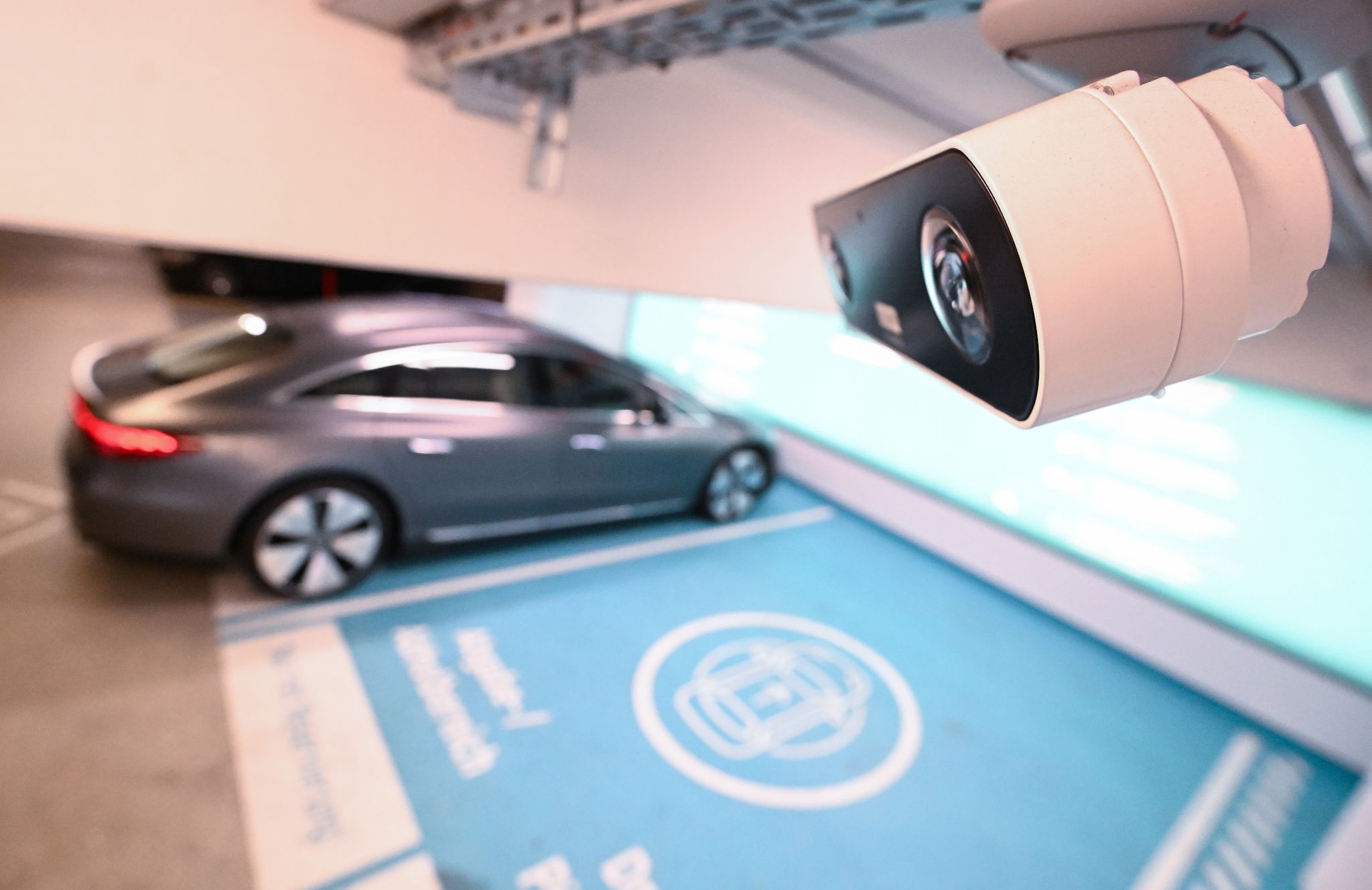 Autos sollen am Stuttgarter Flughafen autonom parken können