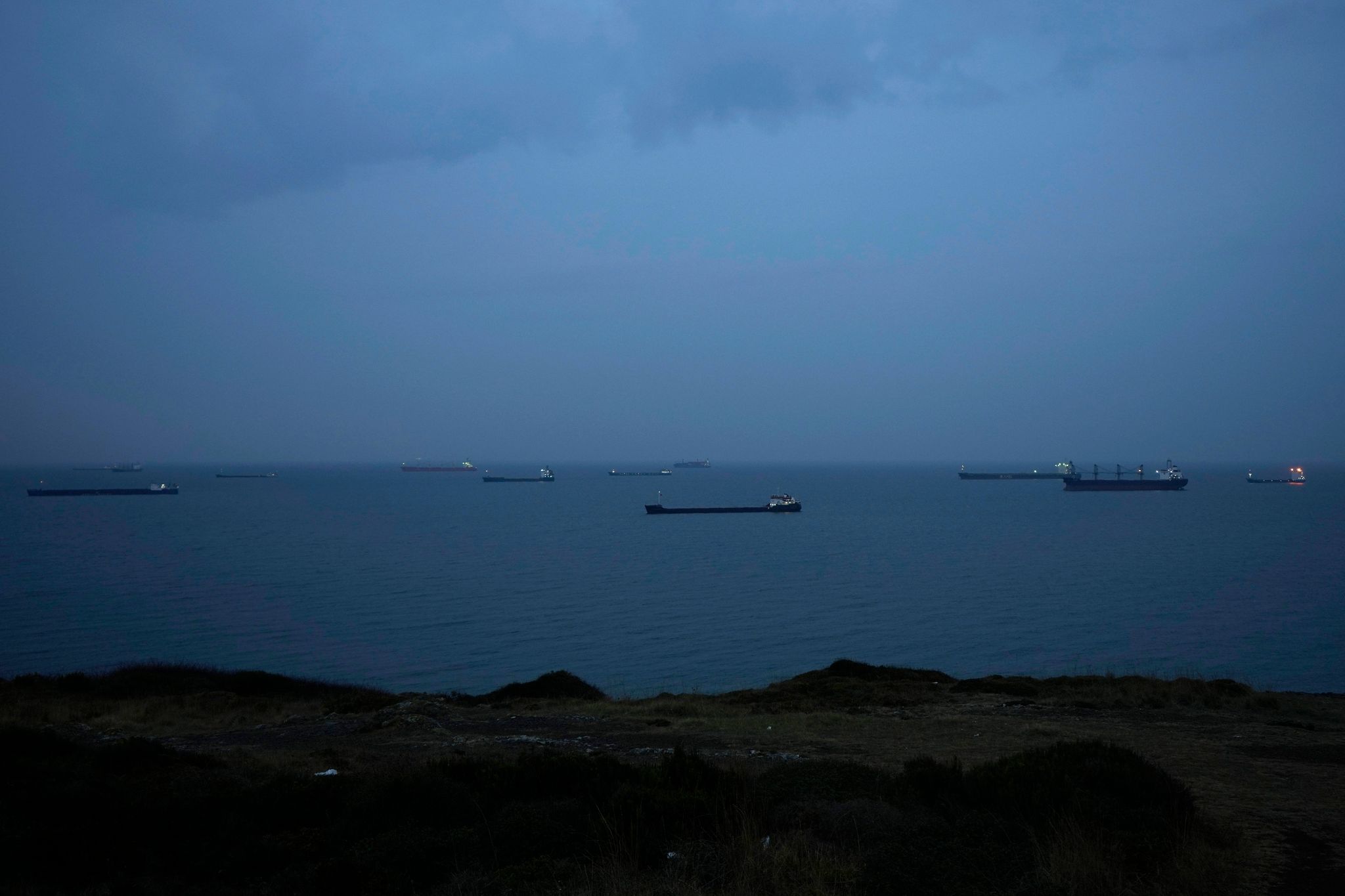 Öl-Sanktionen gegen Russland – 15 Tanker warten vor Istanbul