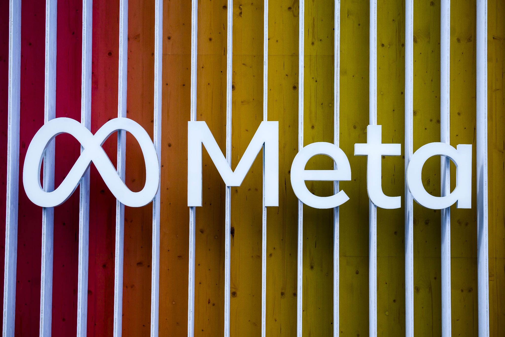 Facebook-Konzern Meta will bei Chatbots mitmischen