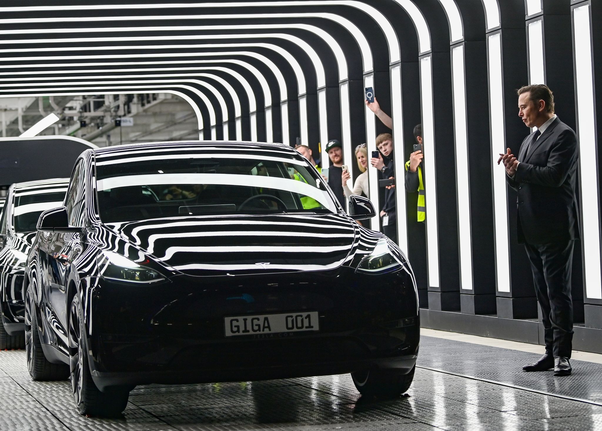 Tesla trifft mit im ersten Quartal in etwa die Erwartungen
