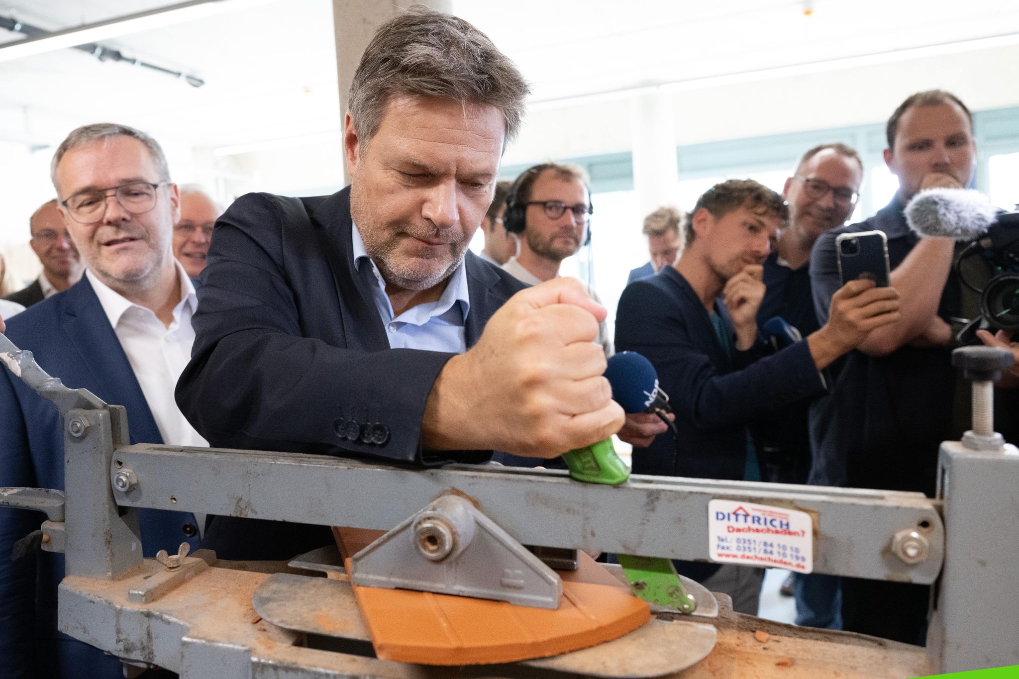 Habeck wirbt für Handwerk: Energiewende sonst nicht möglich