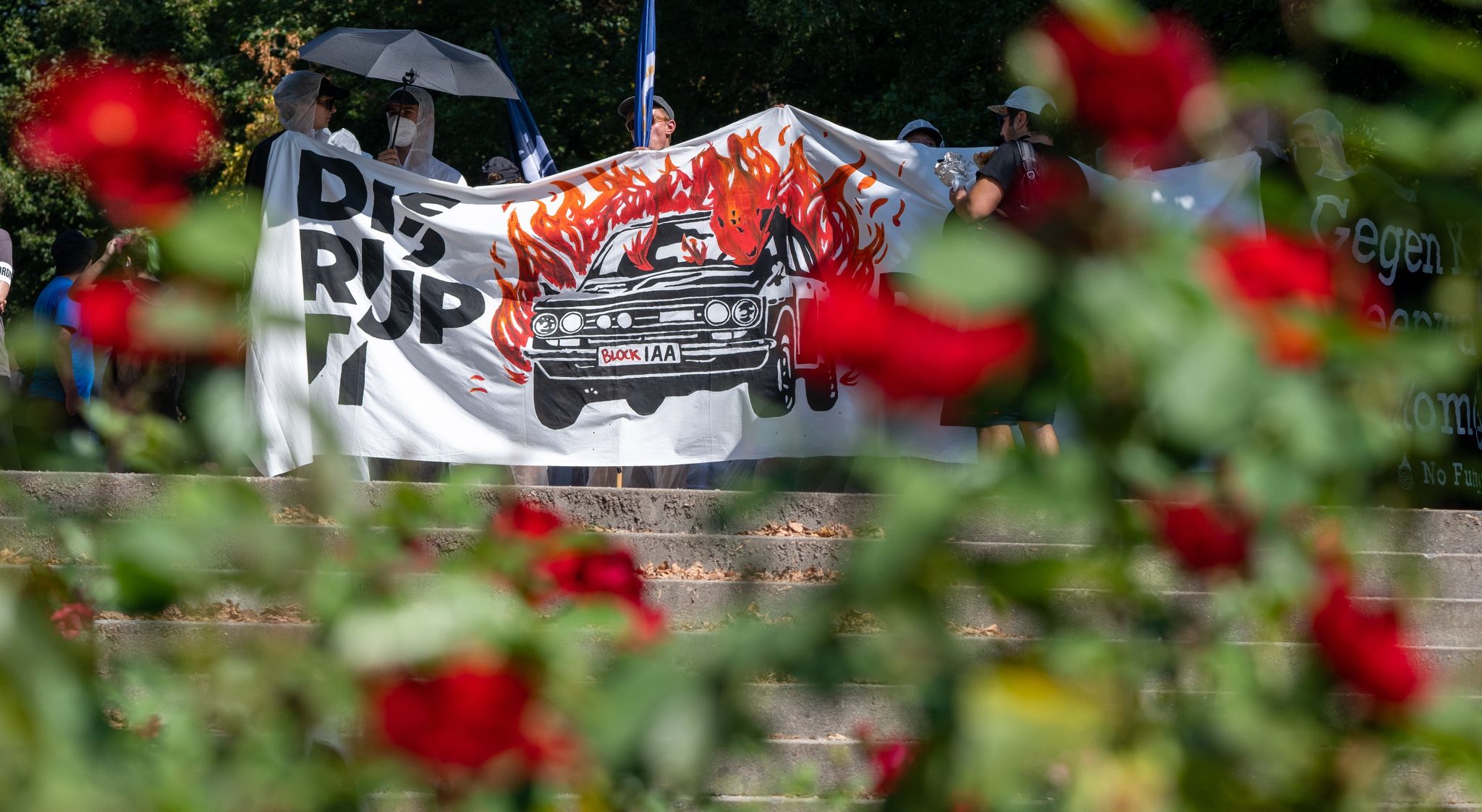 Friedlicher Protest zum IAA-Abschluss