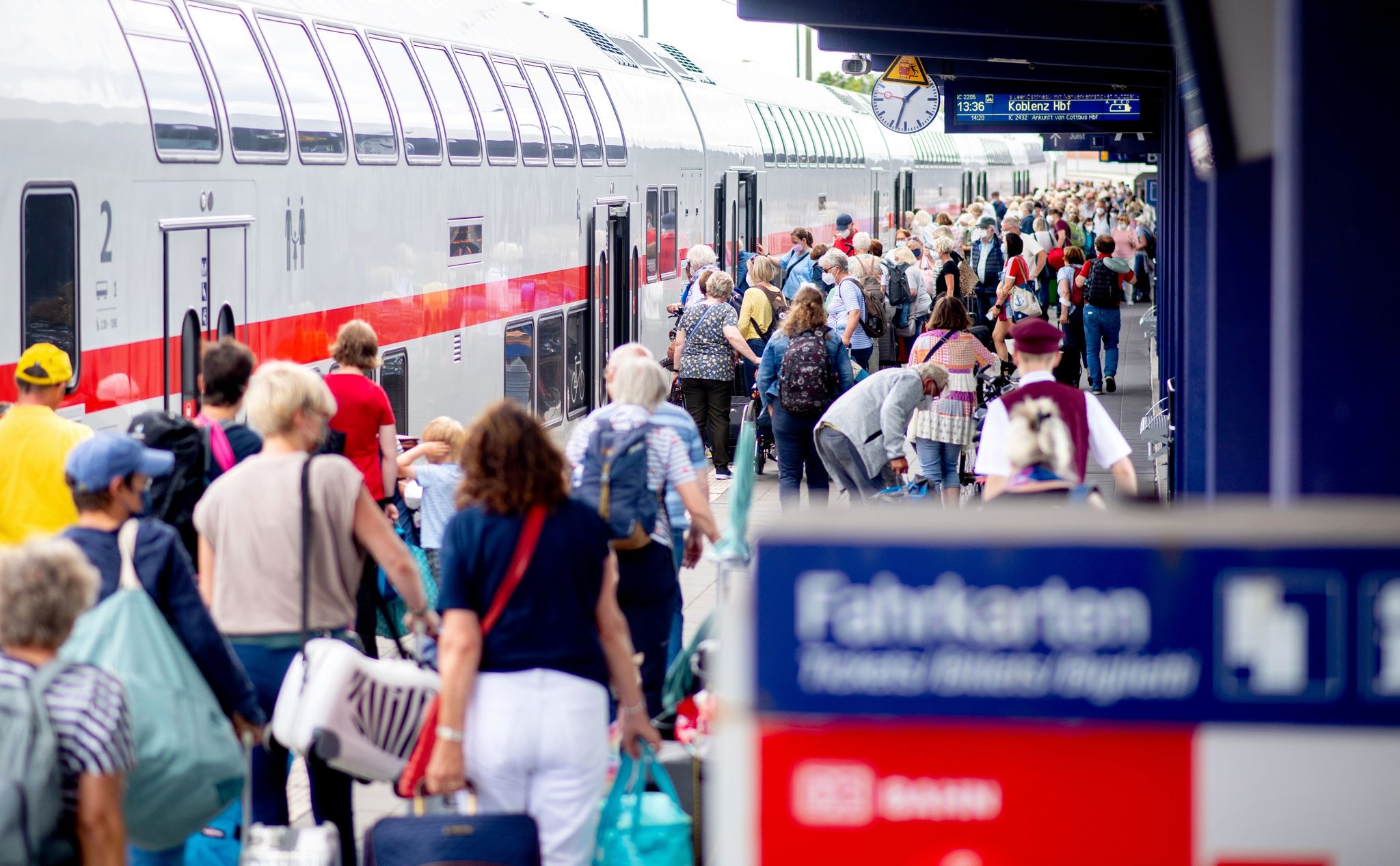 Spartickets nur noch gegen Handynummer oder Mail-Adresse
