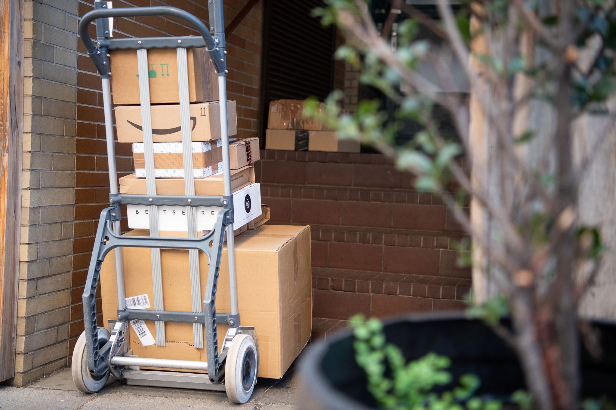 Verdi fordert Verbot von Werkverträgen in Paketbranche