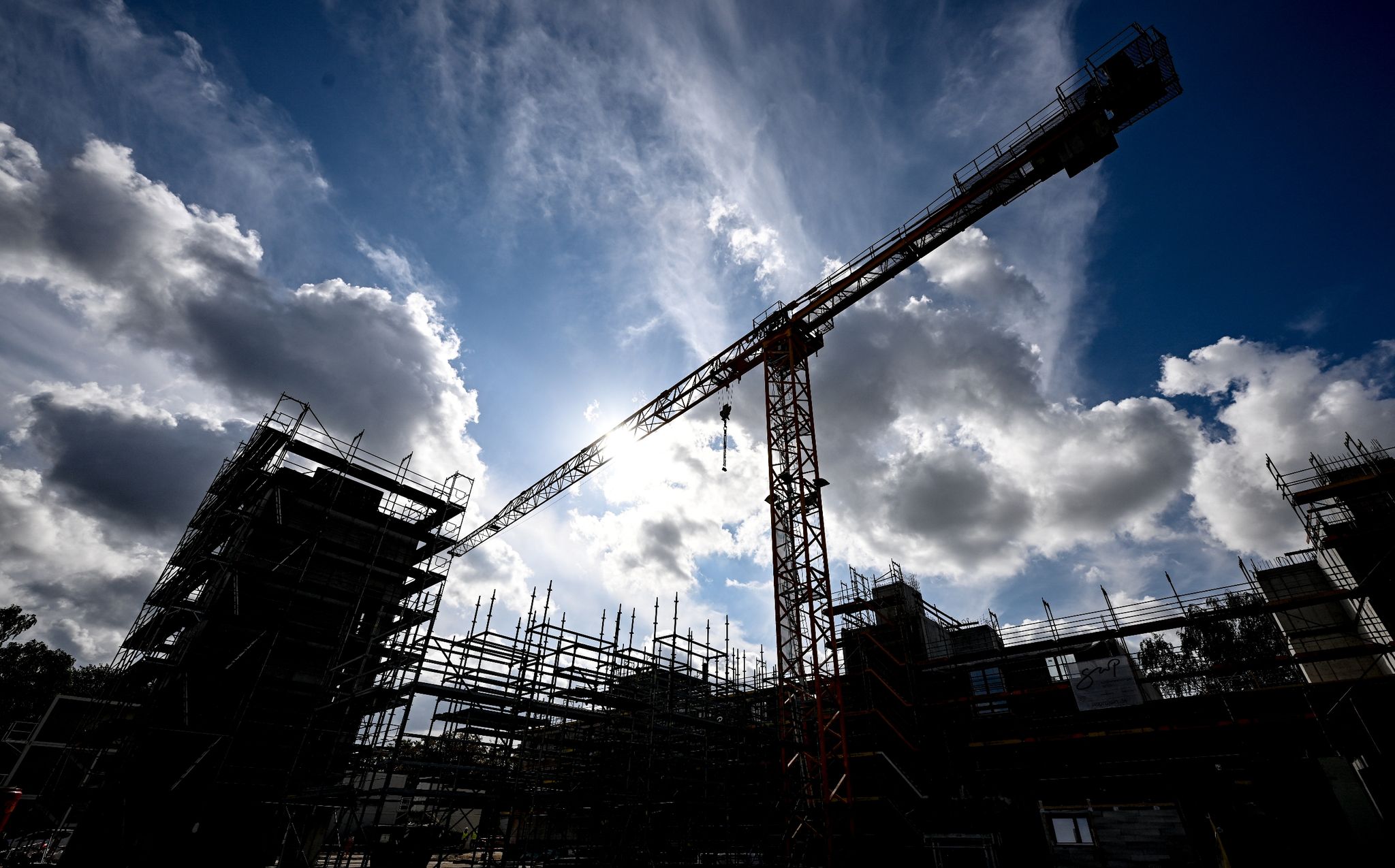 Bau- und Immobilienbranche: Erst Krise, jetzt Alarmstimmung