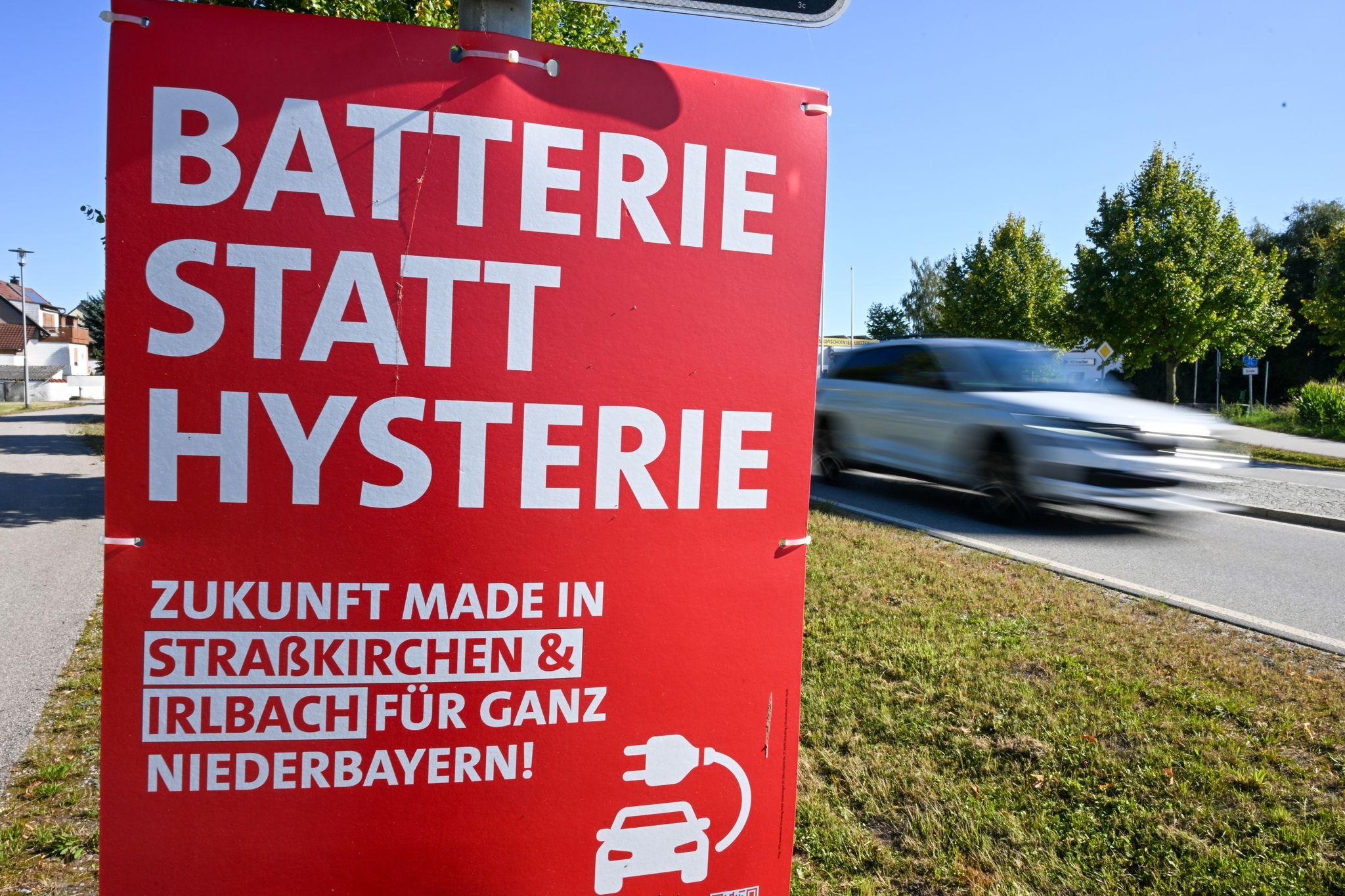 Bürger machen Weg für großes BMW-Batteriewerk frei