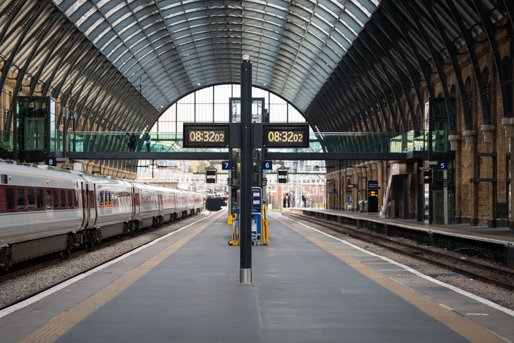 Streik legt Bahnverkehr in England in großen Teilen lahm