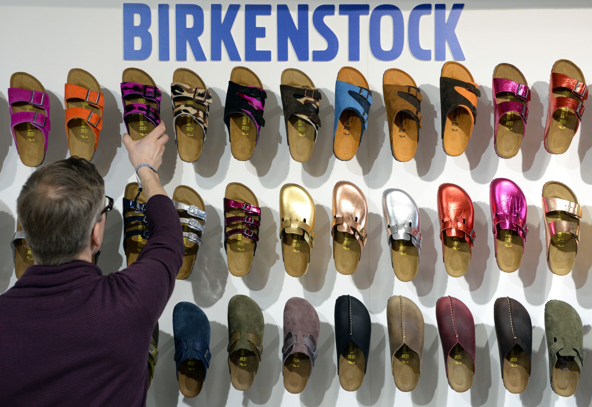 Birkenstock zeigt sich vorsichtig bei Ausgabepreis für Aktie