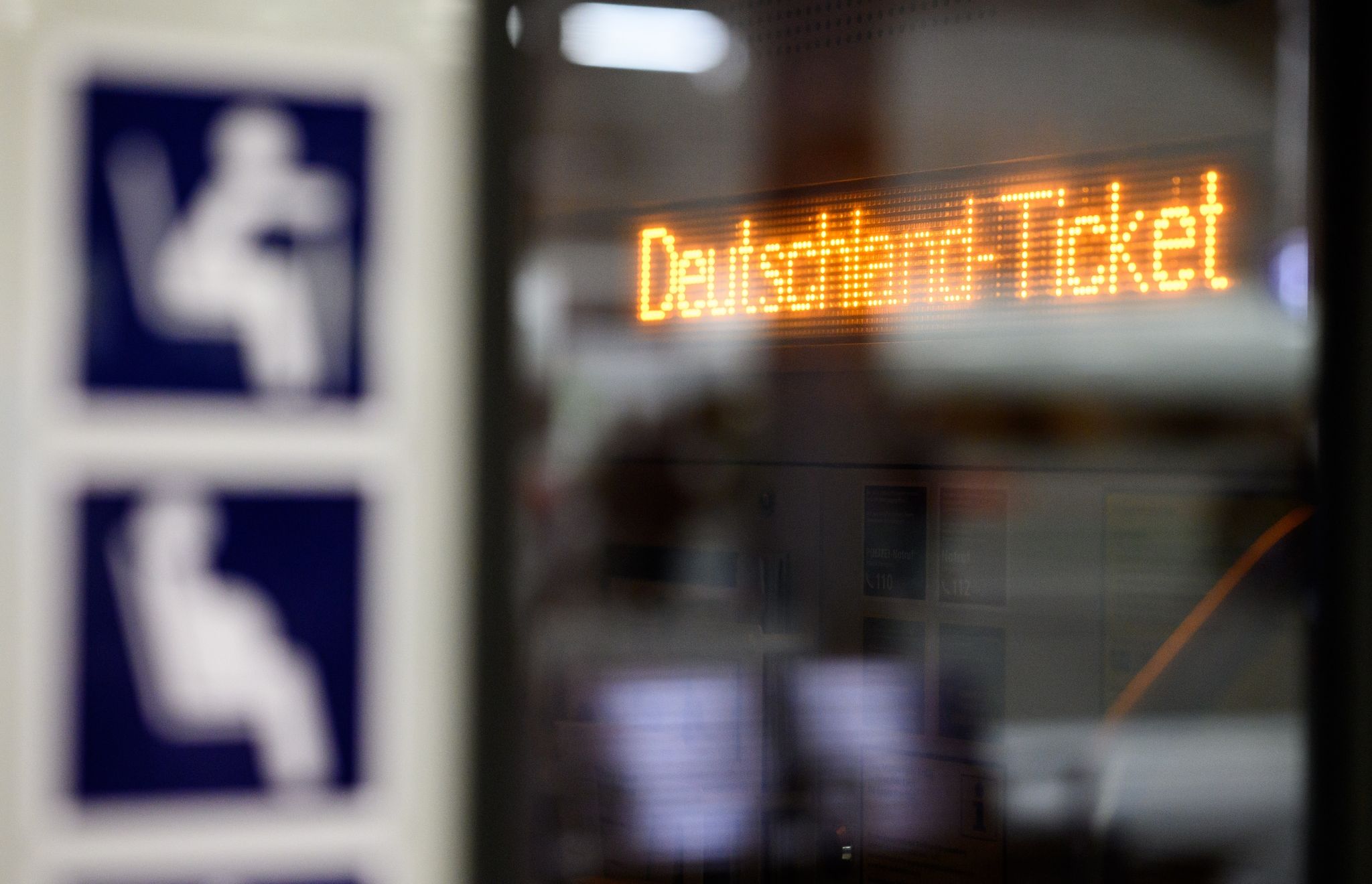 Bernreiter: Auslaufen von 49-Euro-Ticket keine leere Drohung
