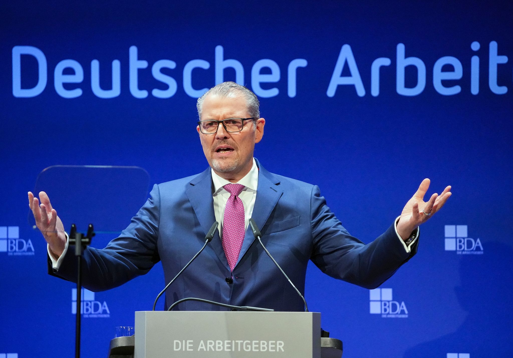 Arbeitgeber: Stimmung bei Firmen gekippt