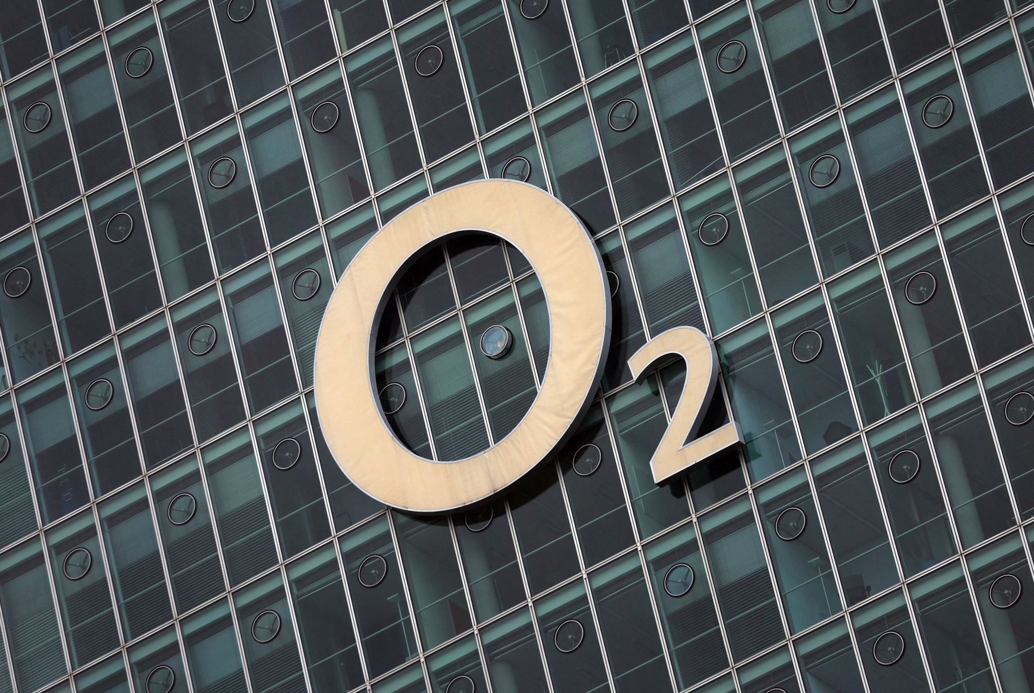 O2 gewinnt bei Mobilfunk-Kunden deutlich hinzu