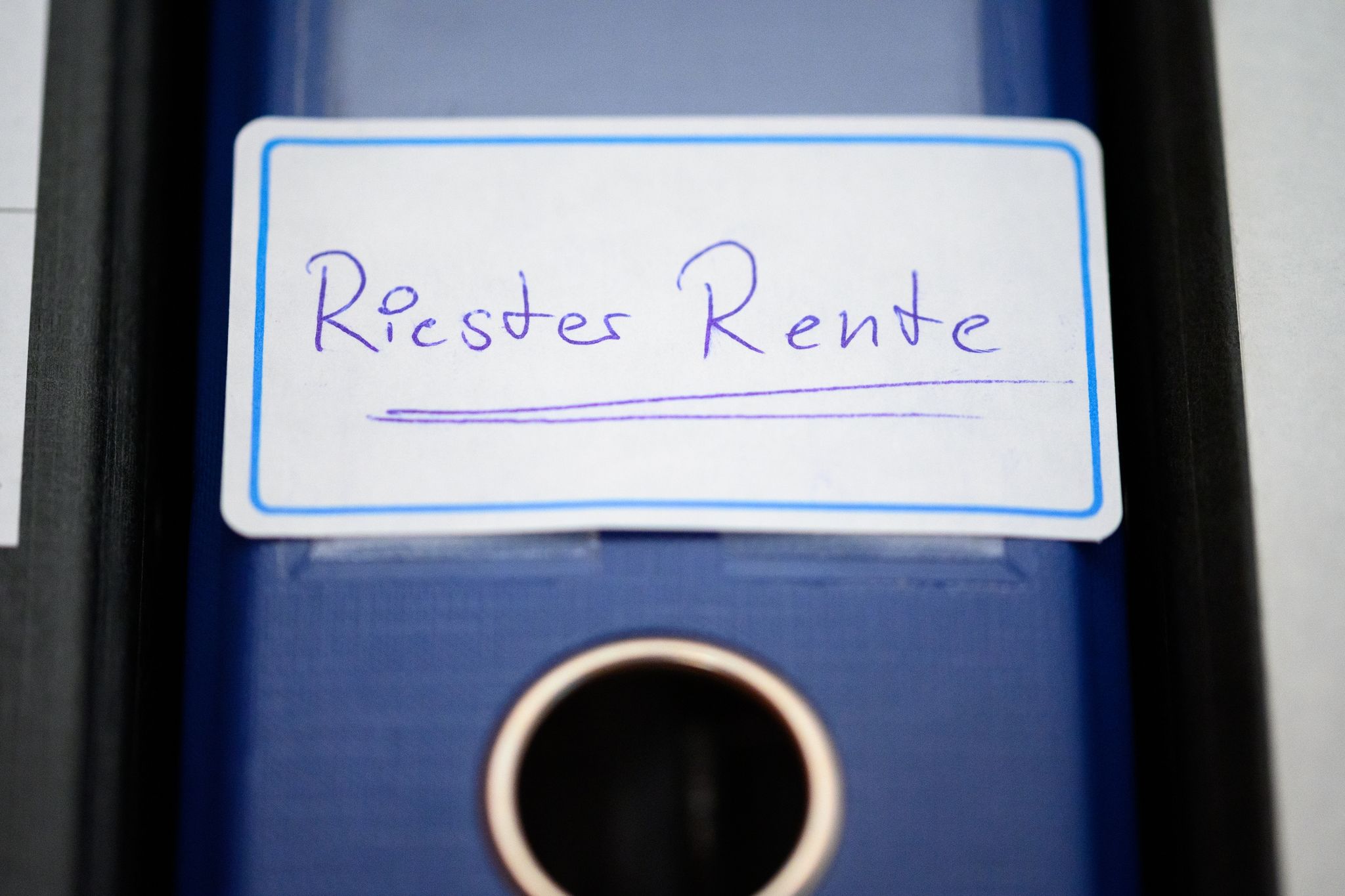 BGH kassiert Kosten-Klausel in Riester-Vertrag