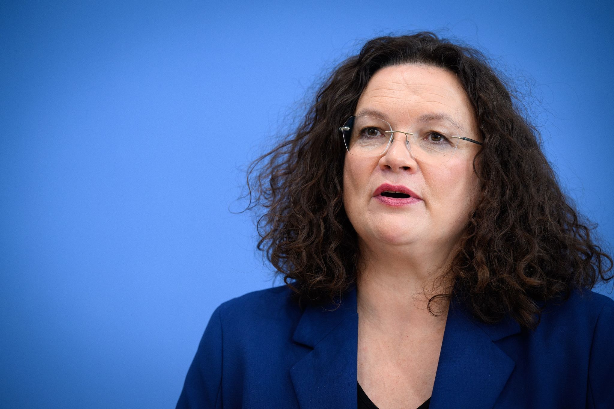 Zahl der Arbeitslosen in Deutschland sinkt leicht