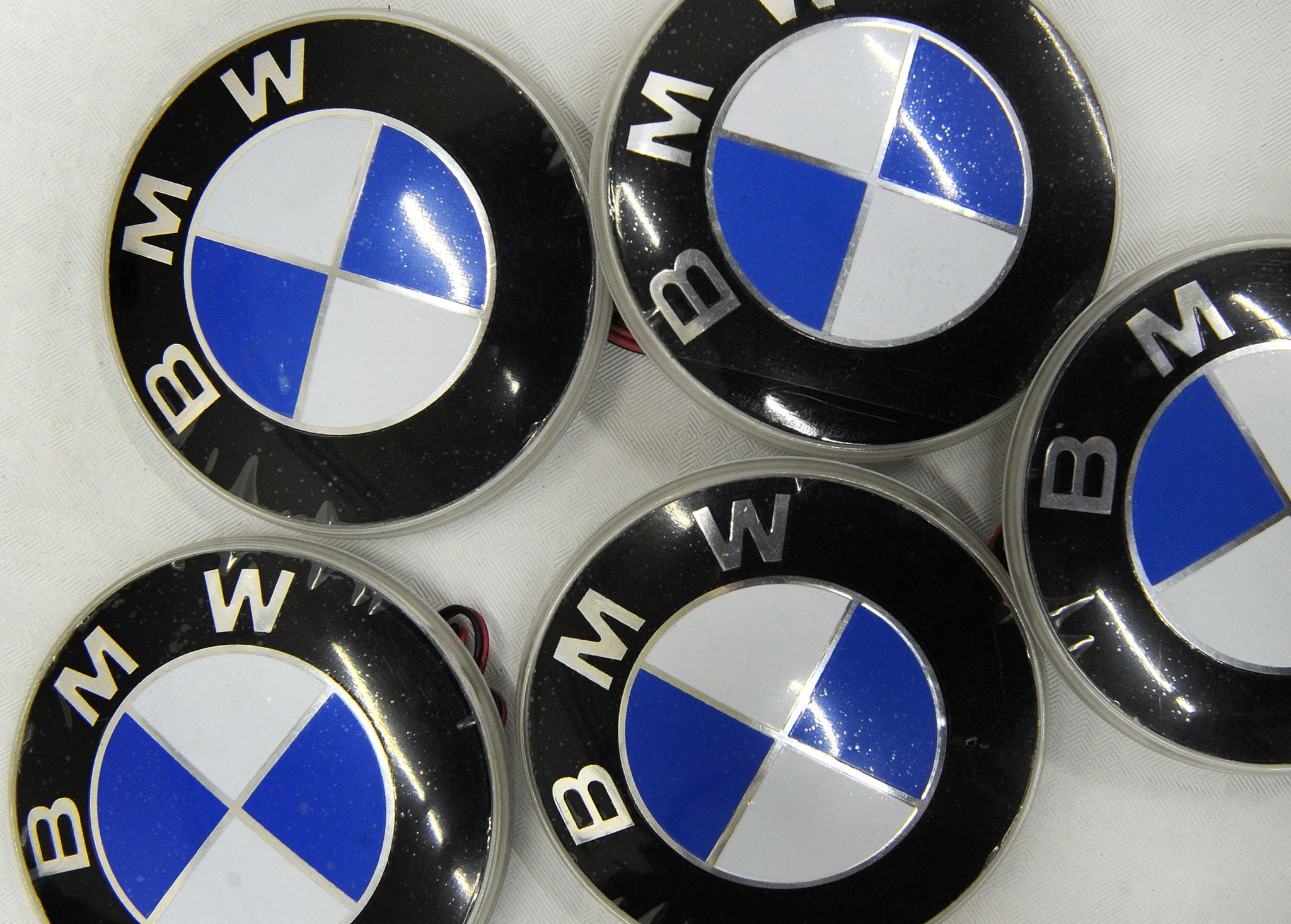 BMW und Amazon klagen erfolgreich gegen Markenpiraterie