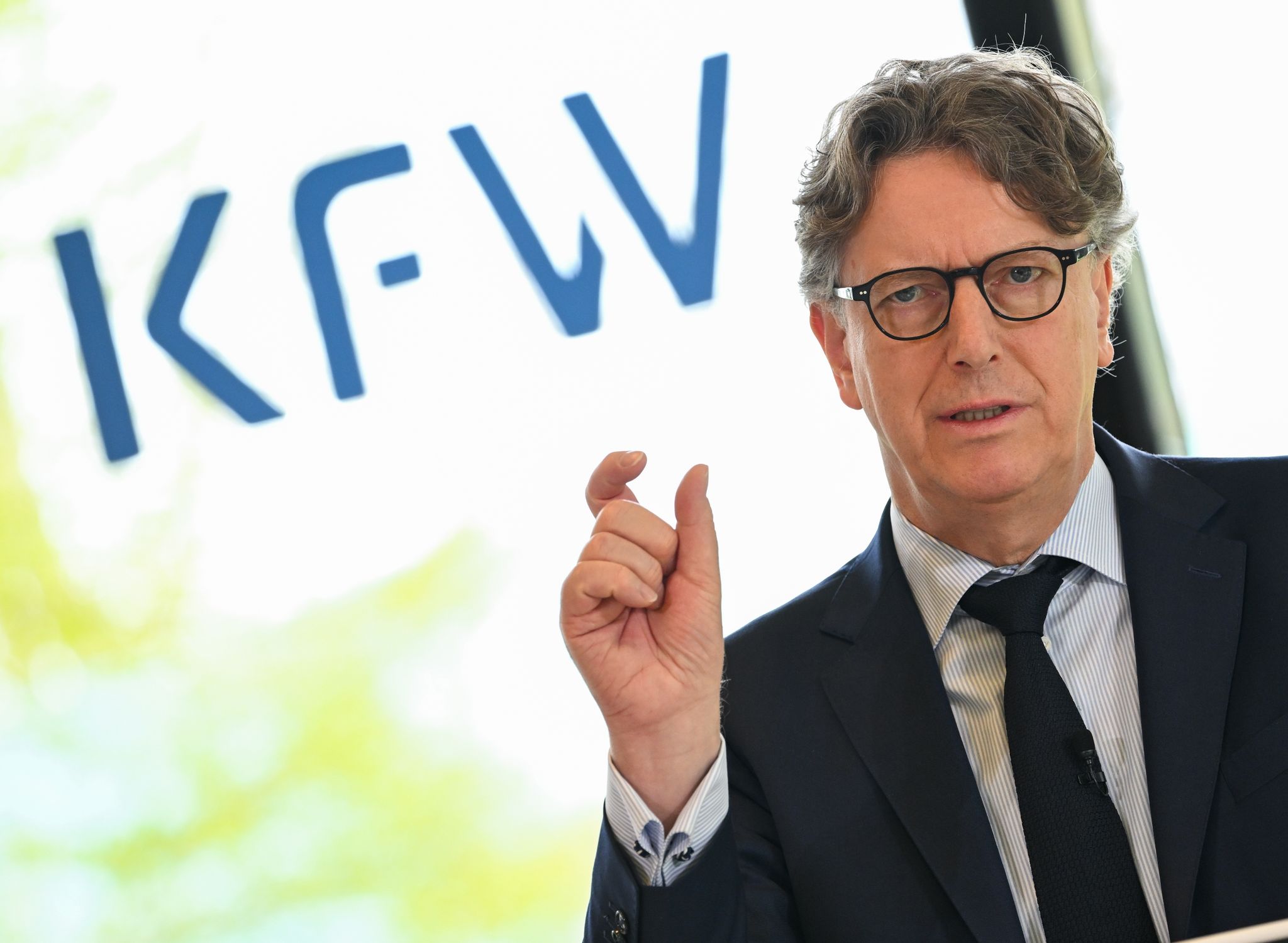KfW mit Gewinnsprung: Tausende Anträge auf Heizungsförderung