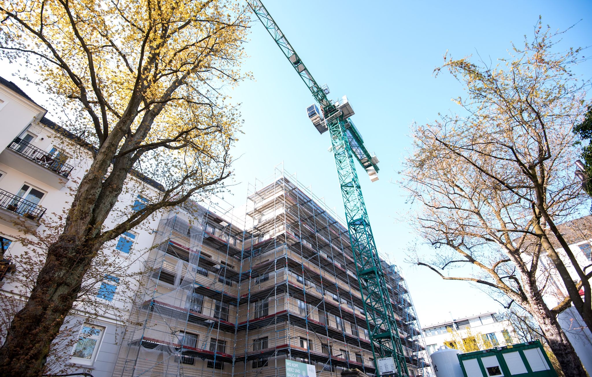 Baubranche: Wohnungsmarkt wird zum Nadelöhr für Arbeitsmarkt