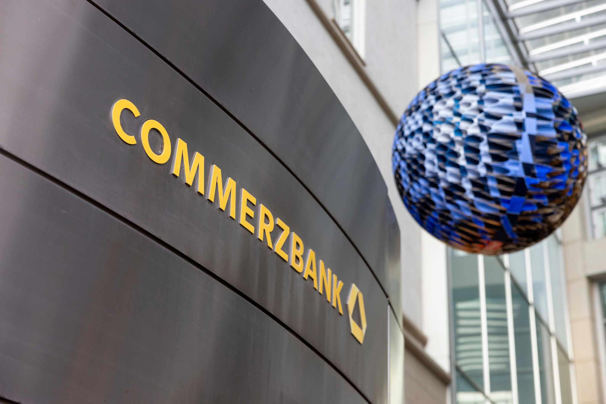 Bafin verhängt Bußgeld in Millionenhöhe gegen Commerzbank
