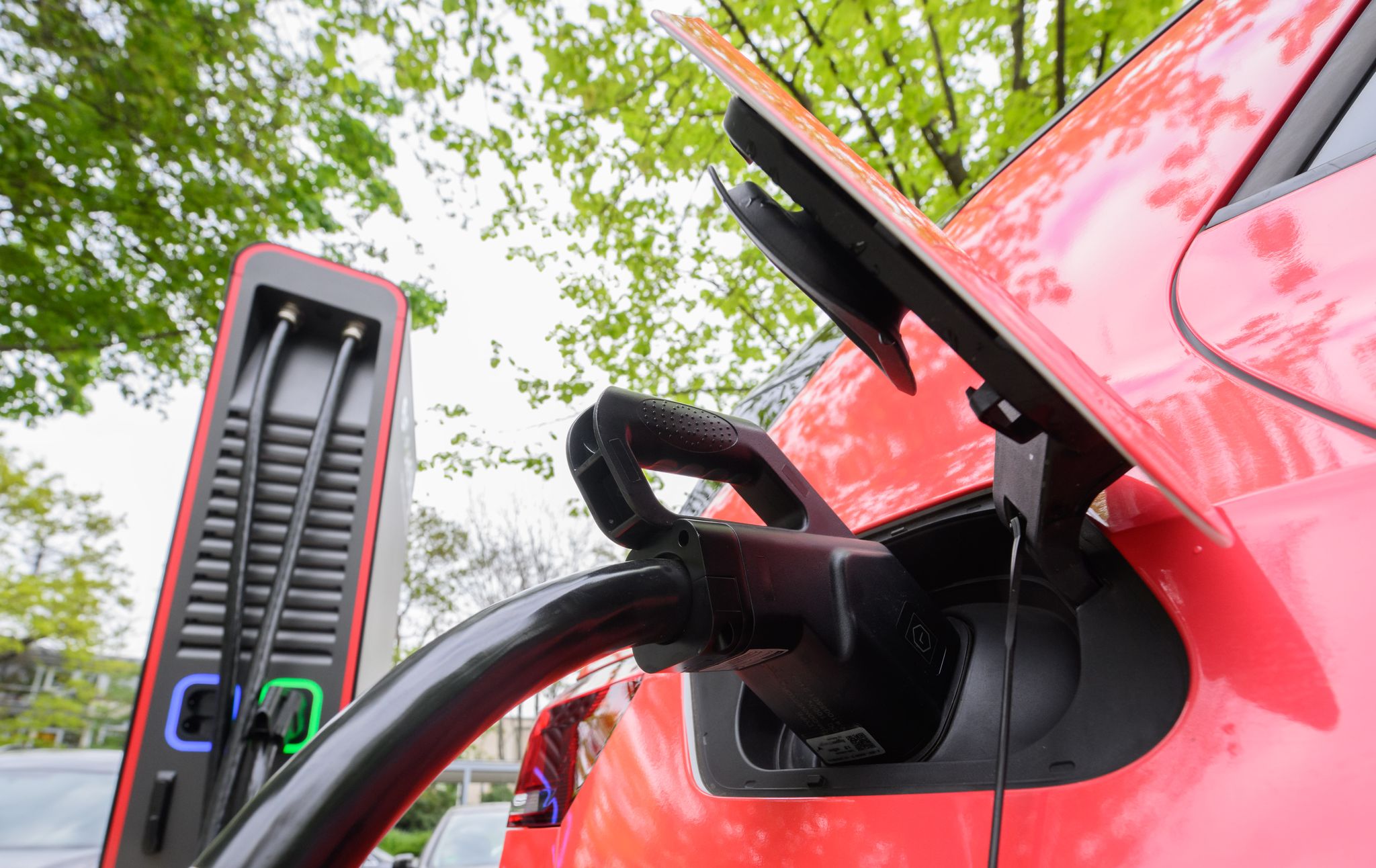 Verband: 2023 fast 33.000 neue Ladesäulen gebaut