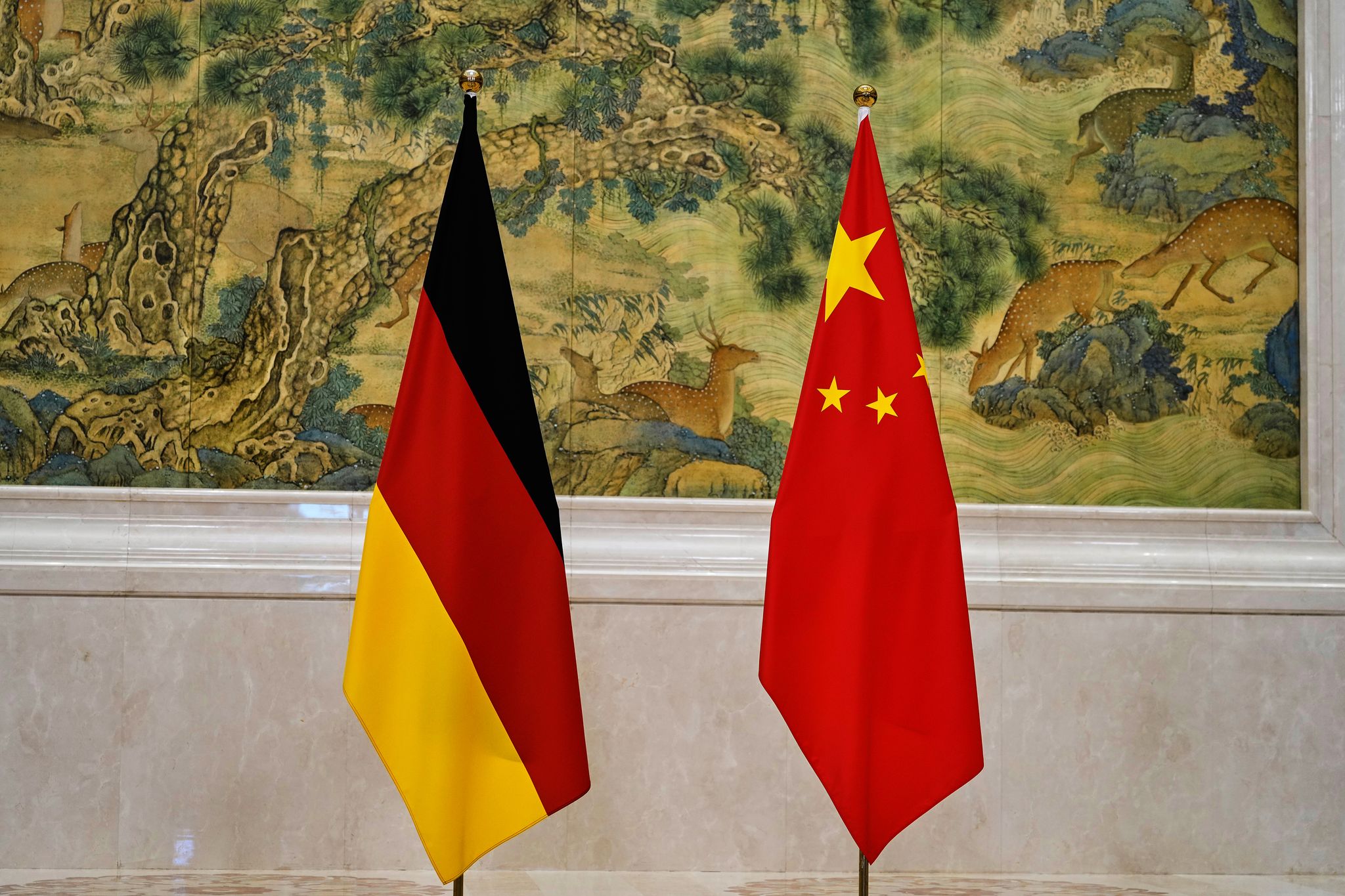 Merz in Peking: Wie abhängig ist Deutschland von China?