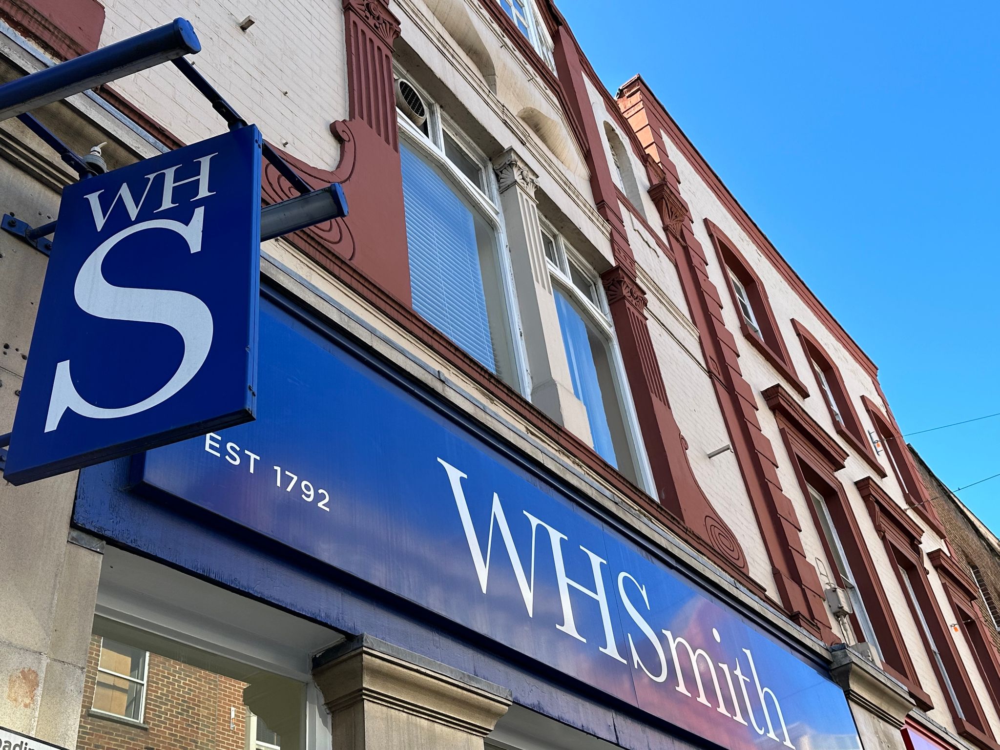 Großbritannien: WH Smith verschwindet von Einkaufsstraßen